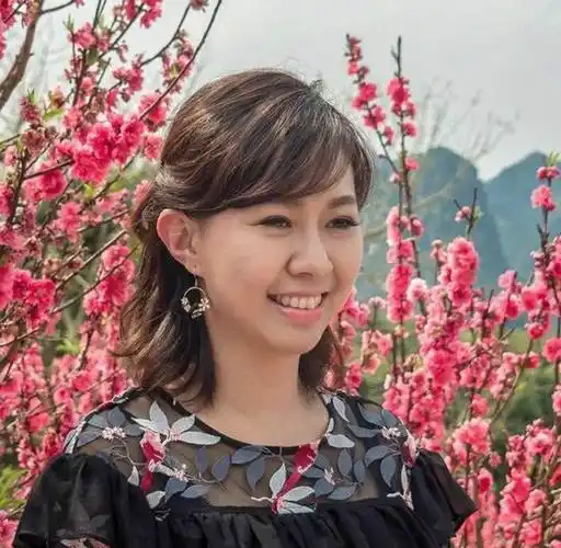 卓依婷现身南宁商演,揭开当年"被死亡"真相,内幕如此辛酸