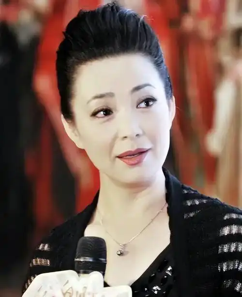 现代女明星名字大全,现在最火的女明星 前十名 排名榜