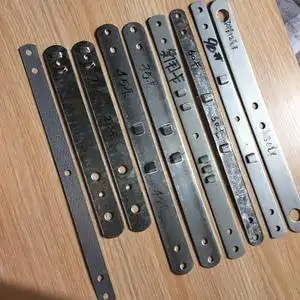 铝合金断桥钢塑门窗固定铁片一字连接片窗框拉片安装固定铁片45卡