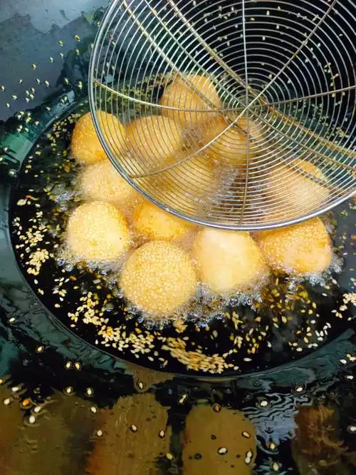 广式年货  麻圆又叫煎堆#广式年货