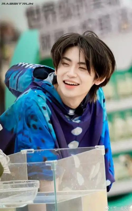 小鬼王琳凯超话