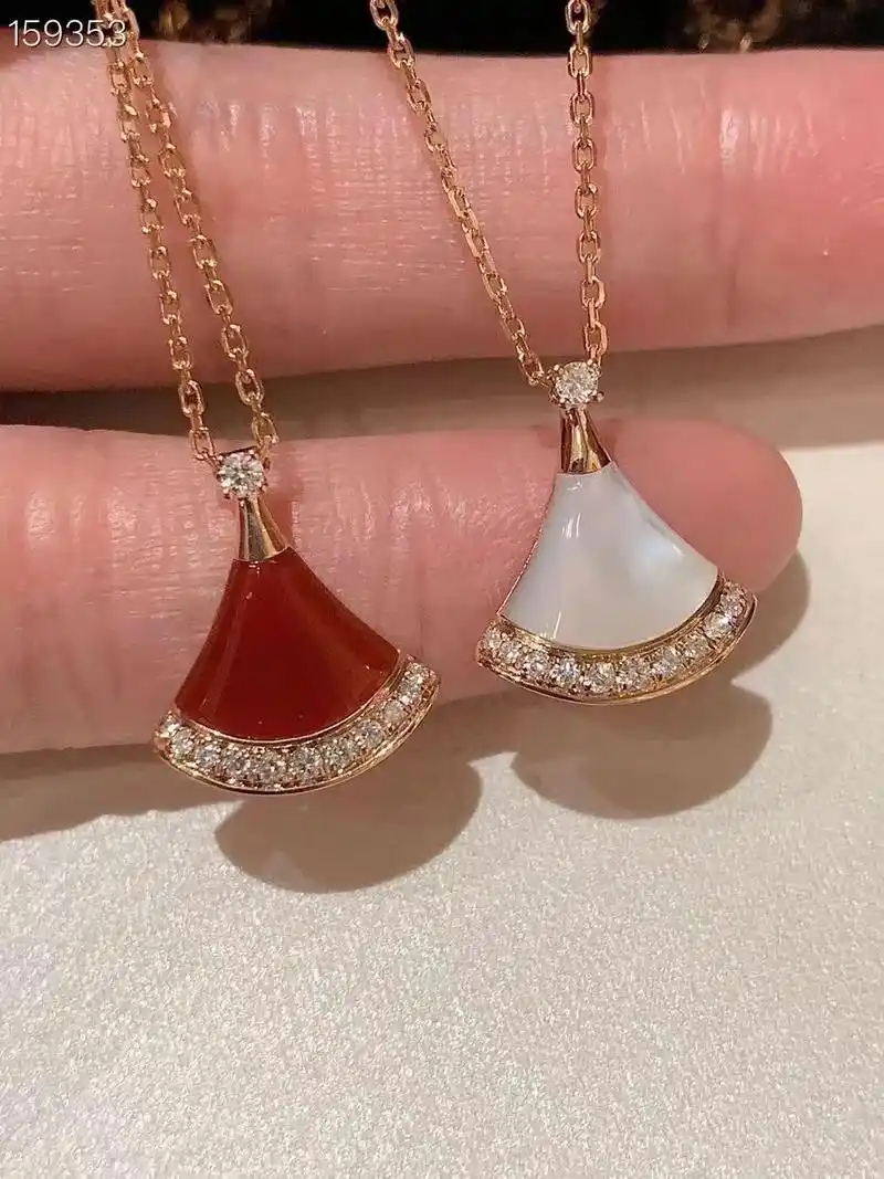 宝格丽小扇子项链