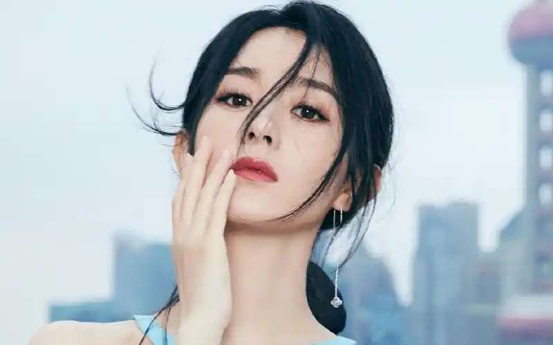 首页 桌面壁纸 大陆明星 赵丽颖性感优雅写真桌面壁纸(4/ 4) 2020-06