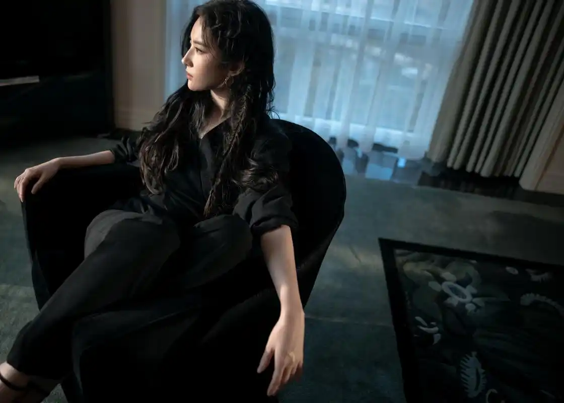 刘亦菲这侧颜世界第一美都说得过去,人怎么可以长得那么不一样