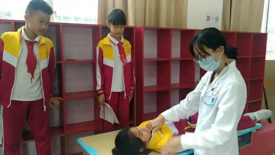 海口市琼山第五小学2018年学生健康体检工作简报