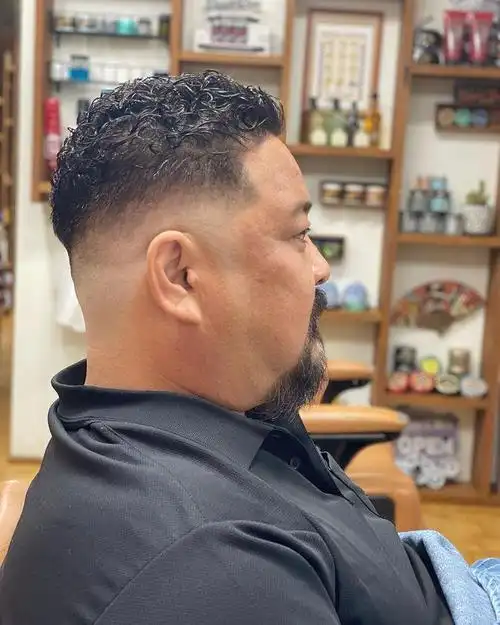 微胖男子剪短烫烫,效果真不赖,帅气还时尚|脸型|短发|刘海|男士发型