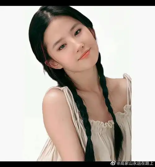 刘亦菲扎马尾辫好看,颜值高,身材更是一流的,风格不同……_高清图集