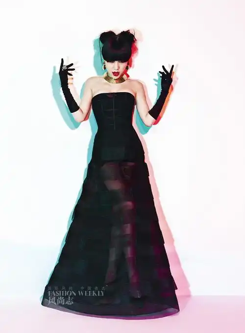 吴莫愁"触电"接拍电影 曝写真摇滚劲爆来袭/图【3】