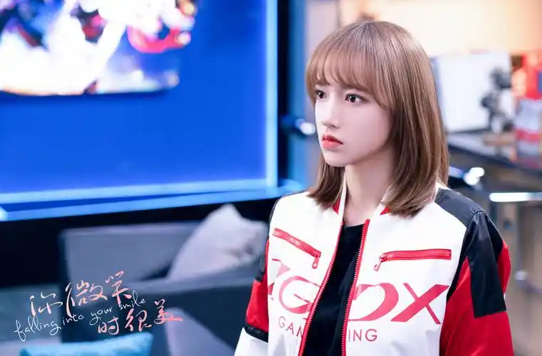 杨夏担任总制片人,裘仲维执导,许凯,程潇领衔主演的《你微笑时很美》