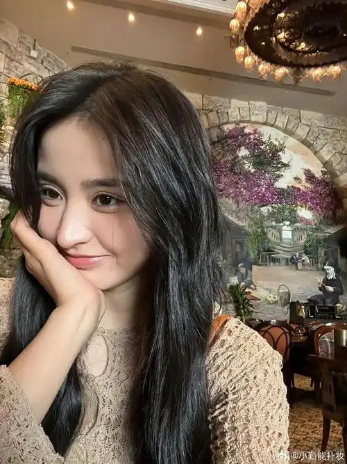 金子涵浓颜系长相 说起浓颜,你想起谁?|长相|金子|明星妆容_新浪新闻