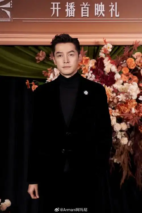 giorgio armani#全球形象代言人@胡歌身着 giorgio armani 丝绒西装