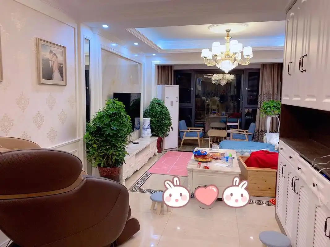 她家婚房装修真心漂亮,尤其是电视墙,过着二人世界真幸福,晒晒