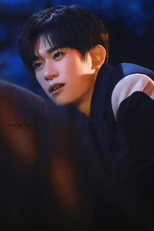 易烊千玺超话  2021 /0801 /210801  长津湖发布会  小豹子  #四字 易