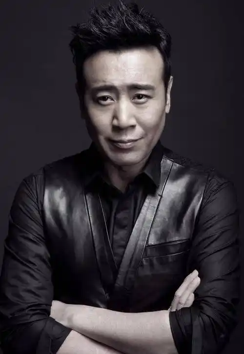 原创聊聊关注近期猛涨的十强70后男明星你最爱谁于和伟徐洪浩黄磊