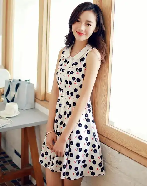 白底黑点翻领甜美小清新无袖连衣裙