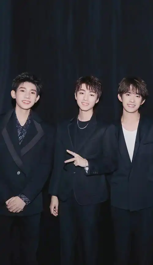 当年tfboys的官博只有23个粉丝关注 一晃2021