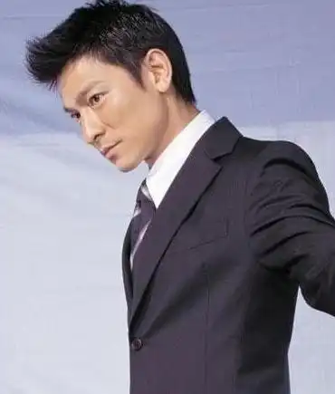 飞机头发型怎么弄教程先吹再抓