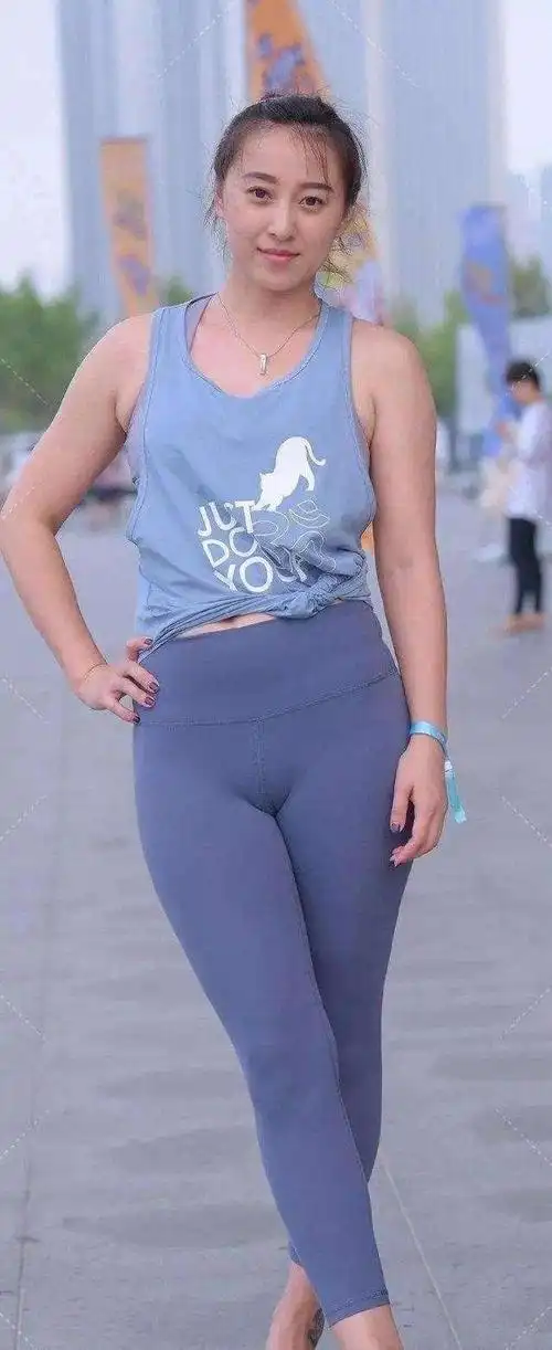 瑜伽裤绝对不能小看款式新颖时尚暖和美丽