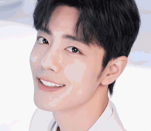 肖战露齿笑容##肖战白衣露齿笑##春日捕娱季