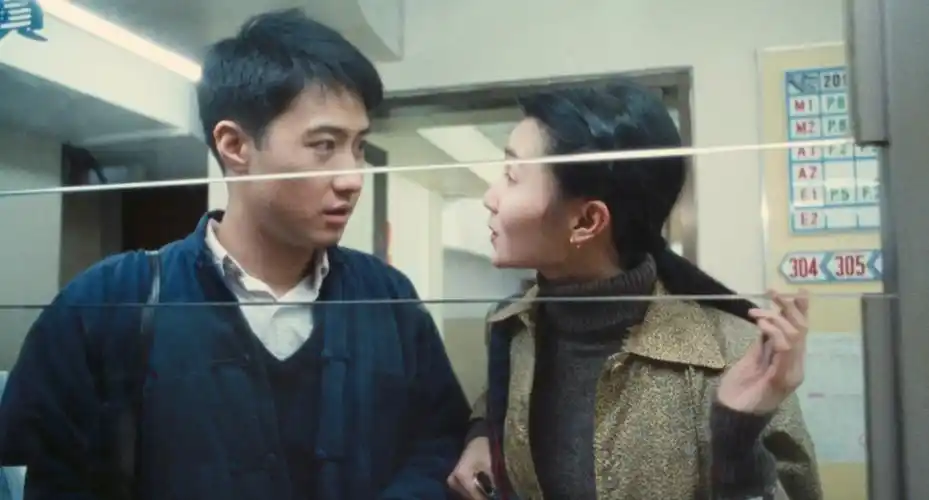 电影甜蜜蜜中年轻时的张曼玉和黎明