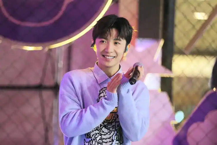 9月19日,今年夏天在「我们的乐队」中拥有出色表现火上热搜的王北车