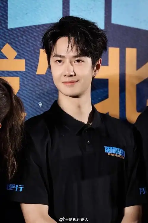 内娱顶级alpha# 这个词条下面必须要有王一博的名字 @uniq-王一博