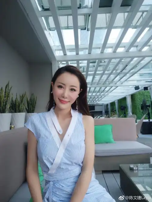 王思聪的96年女友已成功上线但距离王太太的路依然不好走毕竟还有00后