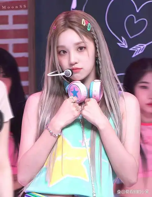 宠粉,明星宋雨琦送粉丝面值10万韩元海底捞储值卡,约人民币533