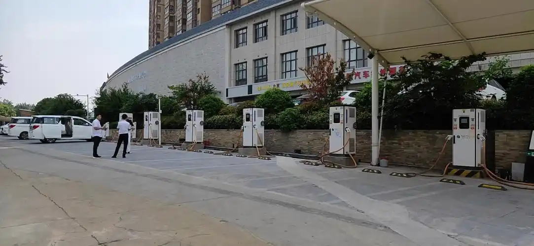 2,互联网充电桩厂家 智能移动充电站:想做电动车互联网充电桩,选什么