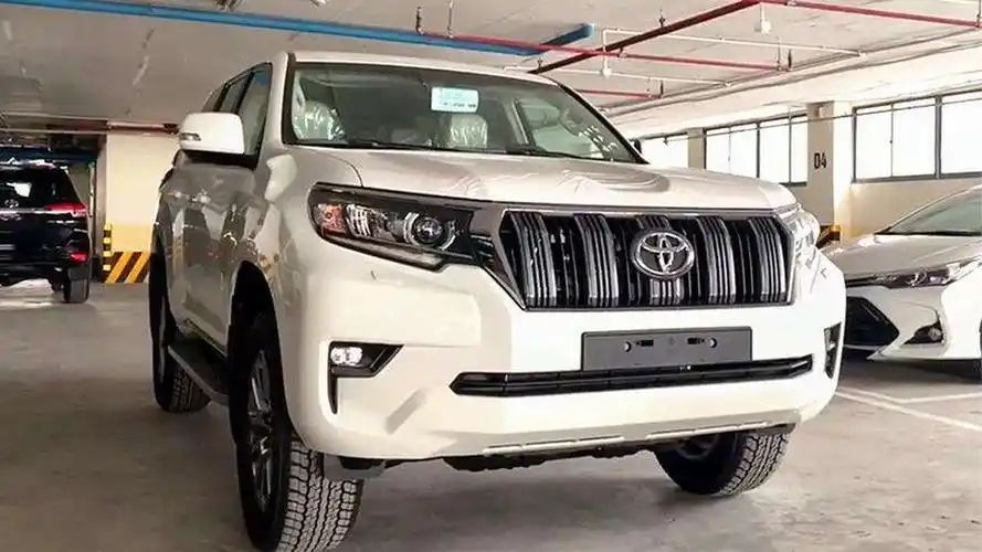 这才是丰田霸道该有样子,2021款普拉多高配版入库实拍,真霸气
