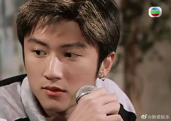 旧爱浪##18岁谢霆锋饰演的柔道少年