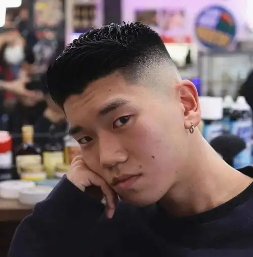 帅气干练美式短发 打造酷炫型男造型_时尚男发 - 美发站