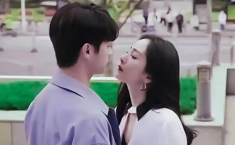 自从嫁给了罗晋,自从2021年之后,糖糖已经把大部分精力放在了家庭和