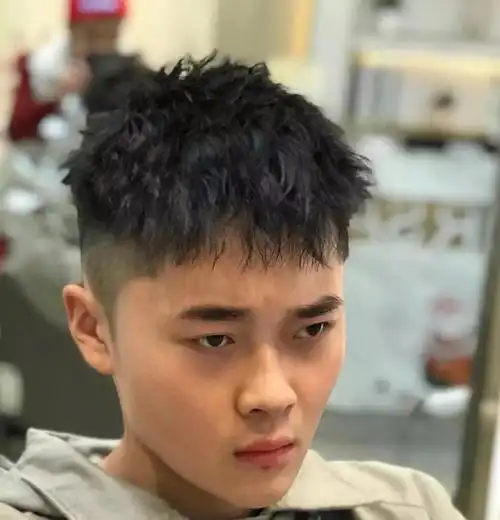 渣男"锡纸烫"是什么发型?