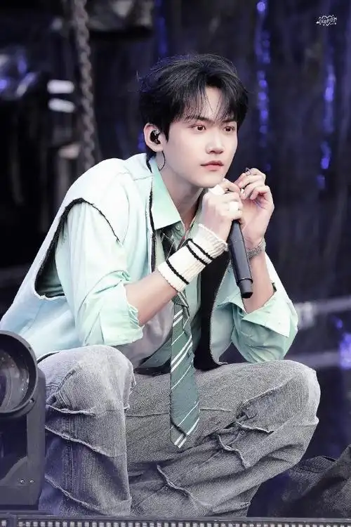 周柯宇太湖湾音乐节