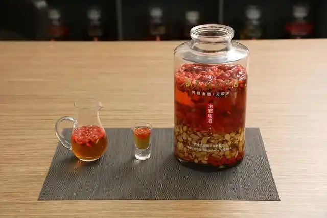 黄芪泡酒(黄芪泡酒的最佳搭配)-生活常识-江湖救急网