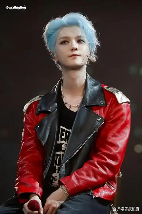 33岁鹿晗梦回exo时期,蓝发造型魅力胜过当年,粉丝说爱豆回来了