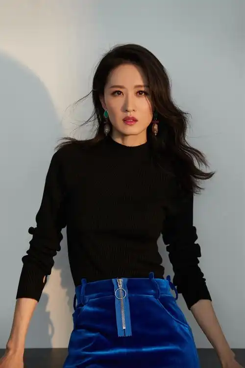 p>张雯,1985年9月12日出生于上海市,中国内地女演员,毕业于 a target