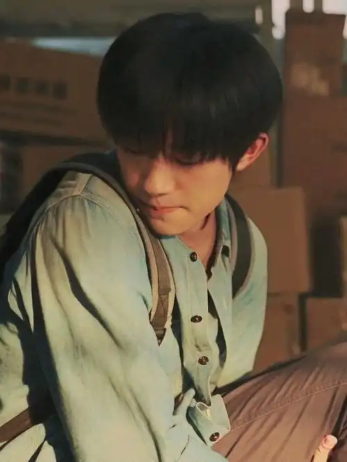 李必,韦一航,杨小羊谁最好欺负#易烊千玺宝马新生代代言人