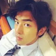 男人味十足的陈柏霖头像