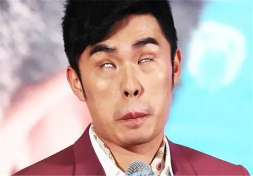 陈赫竟成了"乞丐",蹲在角落吃饭毫无违和感