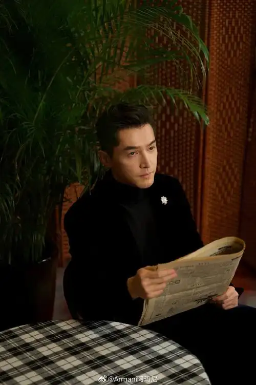 giorgio armani#全球形象代言人@胡歌身着 giorgio armani 丝绒西装