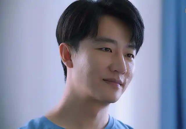 黄轩新剧连追4集不够看!笑中带泪引共鸣,唯一败笔的是白百何?