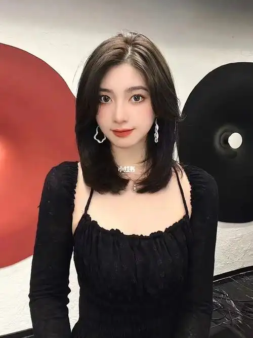 锁骨发77八字刘海