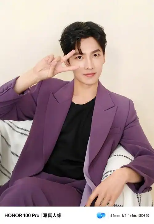 杨洋的每一套造型真的被我狠狠收藏快杀青!快出来给我走红毯!