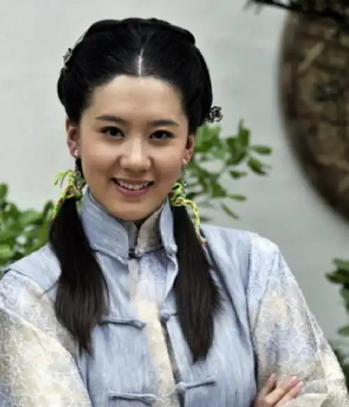 孟静娴杨淇(因《甄嬛传》爆火的"酱油角色"现状:她咖位不输主角,成功