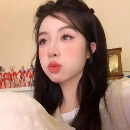 头像女生高级成熟精致大气高清图片