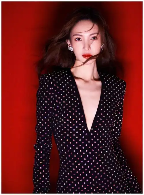 丁禹兮,王凯,陈伟霆,金晨,万茜__财经头条