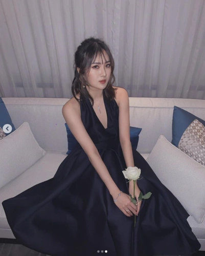 华为小公主23岁出道自曝名媛生活脱口说出真相