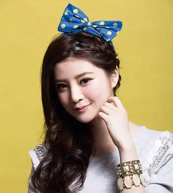 适合扎辫子的烫发发型 辫子烫发型图片(4)